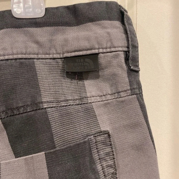 The North Face Men's Plaid Shorts The Narrows Asphalt Gray 38 - Picture 8 of 8